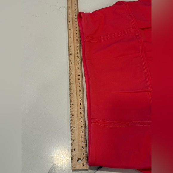 Lululemon Lost in Pace size 8 - Picture 6 of 7